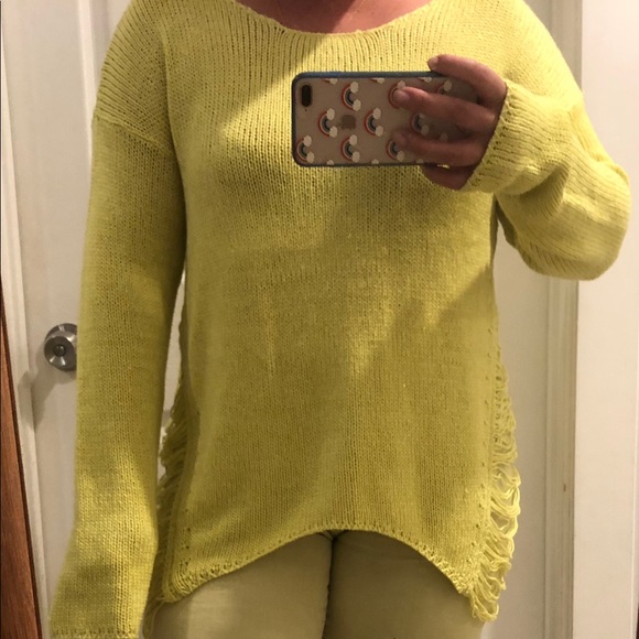 Sweater - Picture 4 of 5